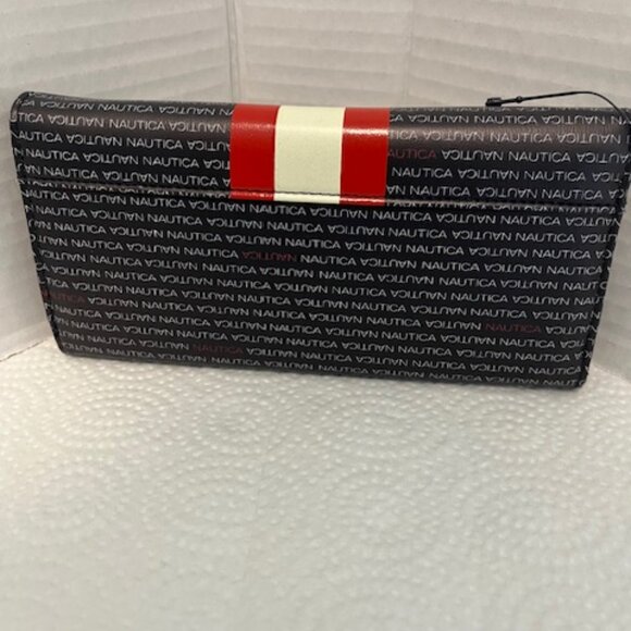 Nautica fashion wallet. - Picture 4 of 4